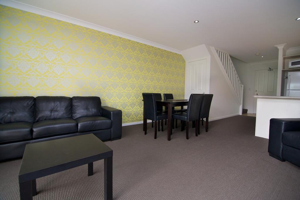 Blue Water Bay Villas Gold Coast Værelse billede