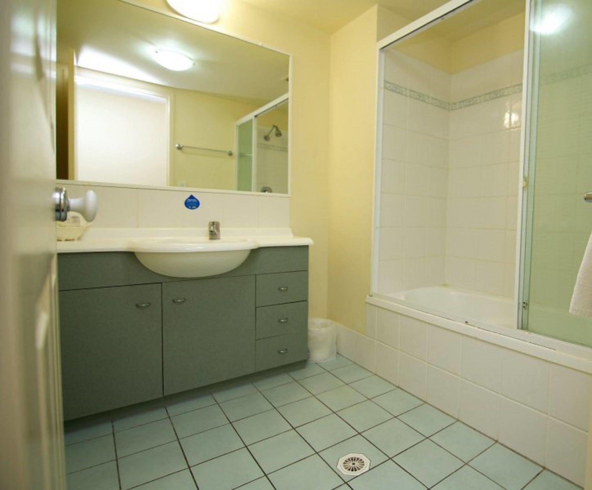 Blue Water Bay Villas Gold Coast Eksteriør billede