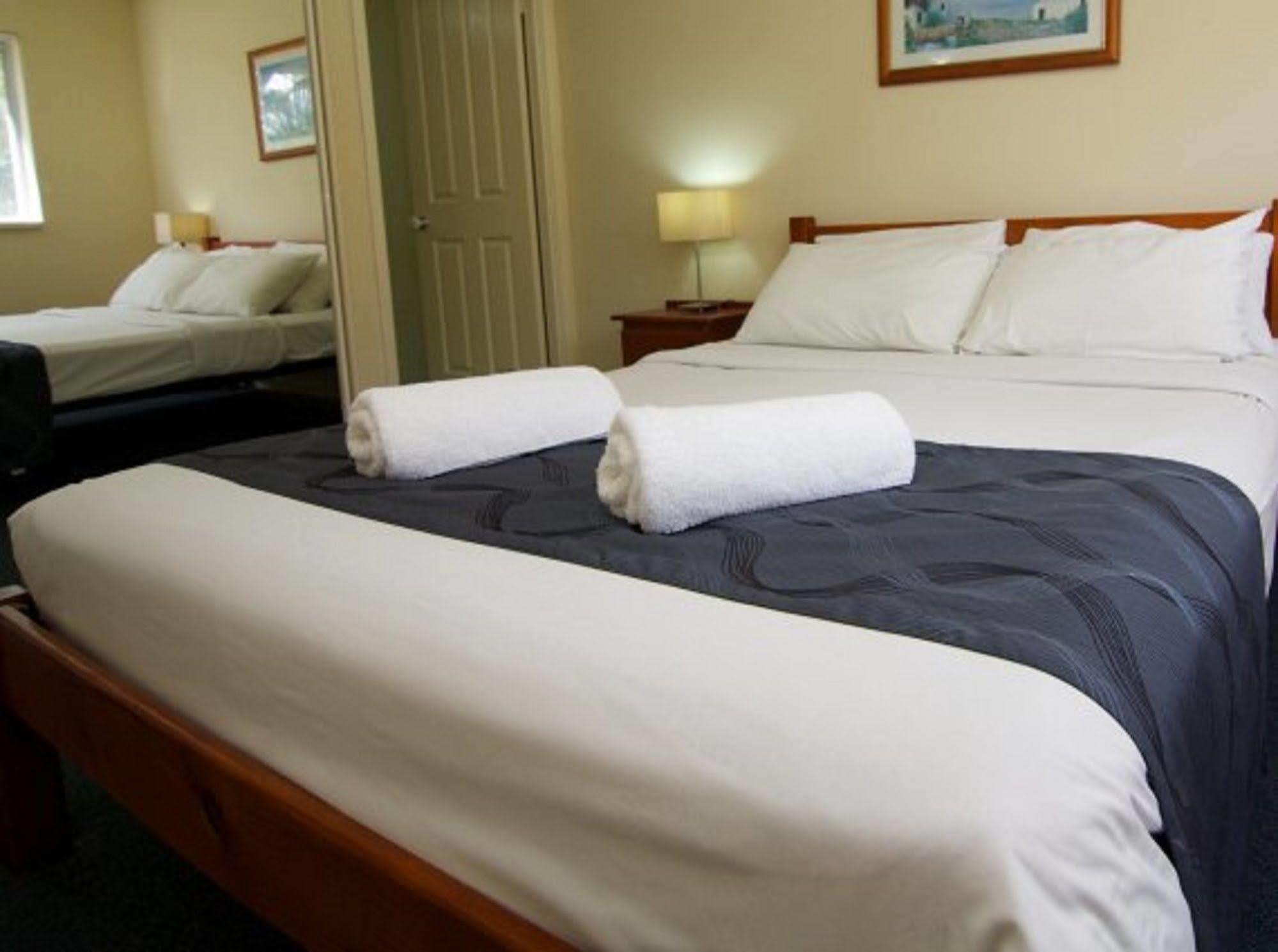 Blue Water Bay Villas Gold Coast Eksteriør billede