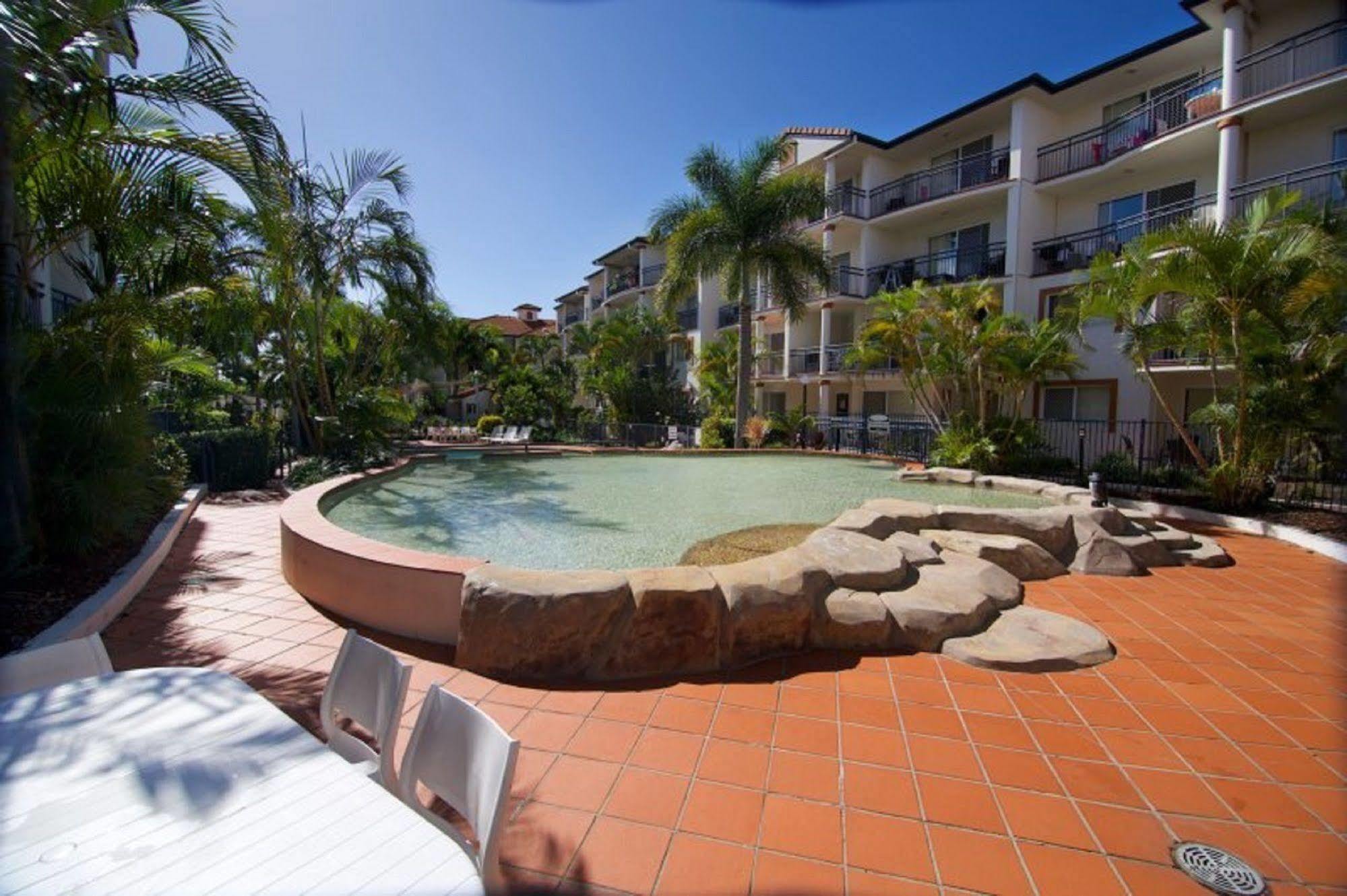 Blue Water Bay Villas Gold Coast Eksteriør billede